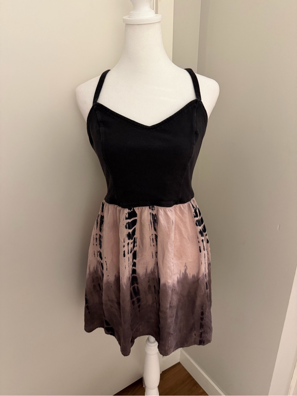 American Eagle Outfitters Tie Dye Ombre Skater Mini Dress in Black & Muted Pink
